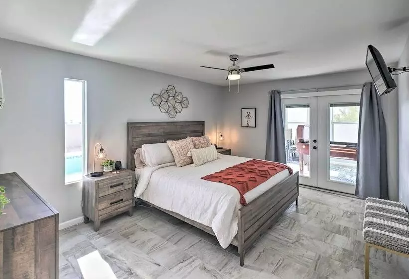 Home W/ Arizona Room ~ 5 Mi To Lake Havasu!