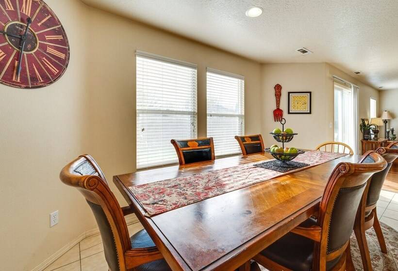 Ideally Located Nampa Home W/ Office Area & Patio!