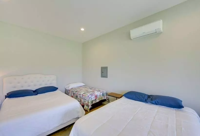 Modern Kennard Cabin W/ 3 Casitas   Walk To Pond!