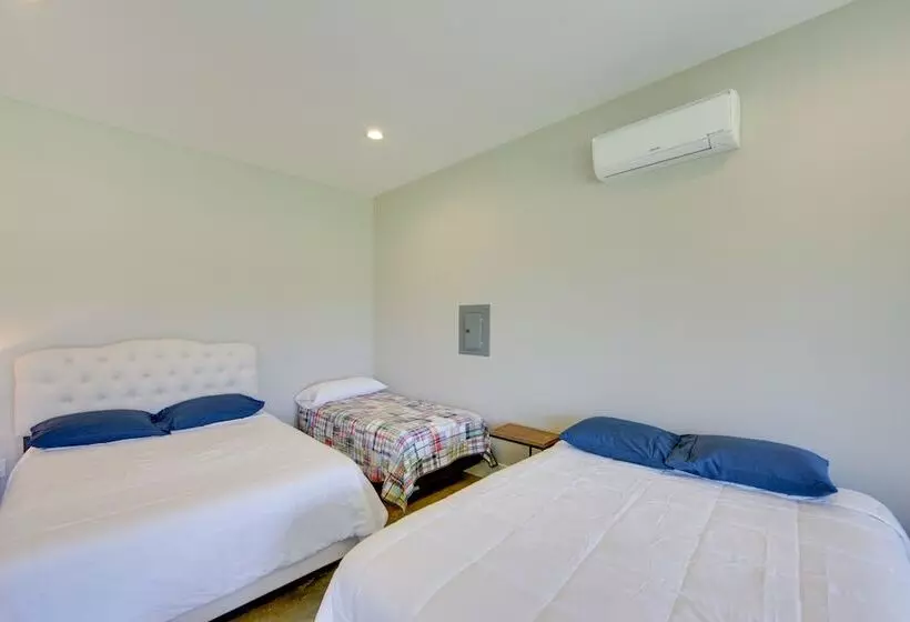 Modern Kennard Cabin W/ 3 Casitas   Walk To Pond!