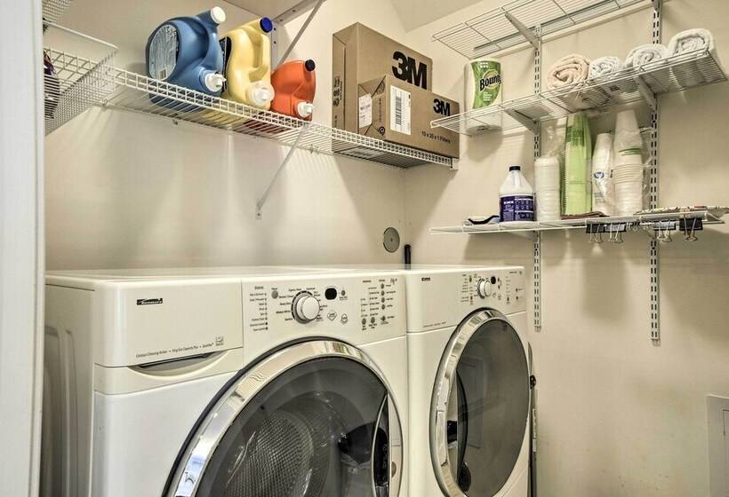 Lovely Morrisville Home W/ Patio & Gas Grill!