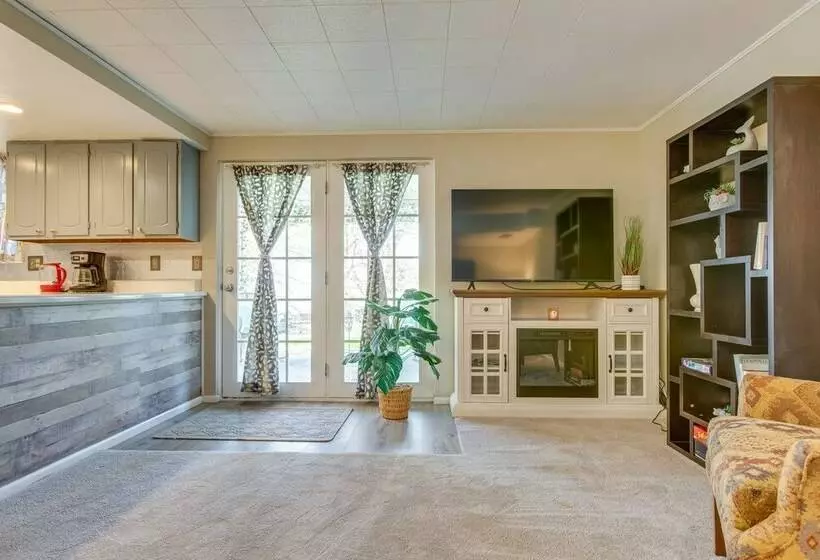 8 Mi To Dtwn Denver: Wheat Ridge Gem W/ Patio