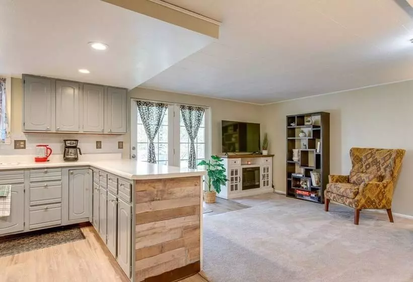 8 Mi To Dtwn Denver: Wheat Ridge Gem W/ Patio