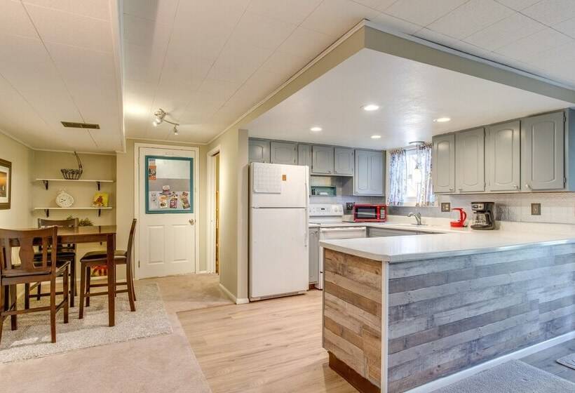 8 Mi To Dtwn Denver: Wheat Ridge Gem W/ Patio