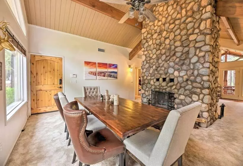 Wooded Yard, Gas Grill: Lush Pinetop Retreat