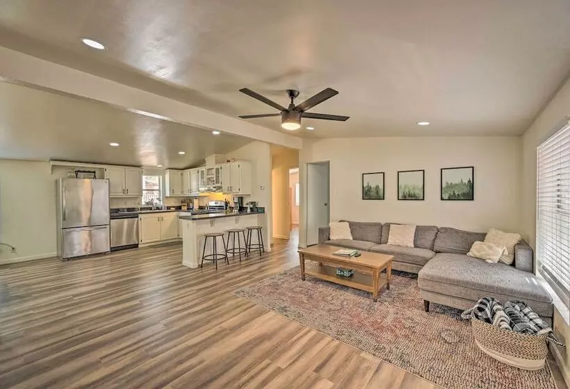 Munds Park Cabin W/ Wraparound Deck & Grill!