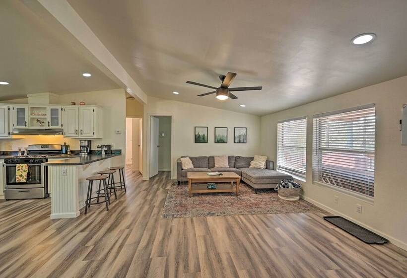 Munds Park Cabin W/ Wraparound Deck & Grill!