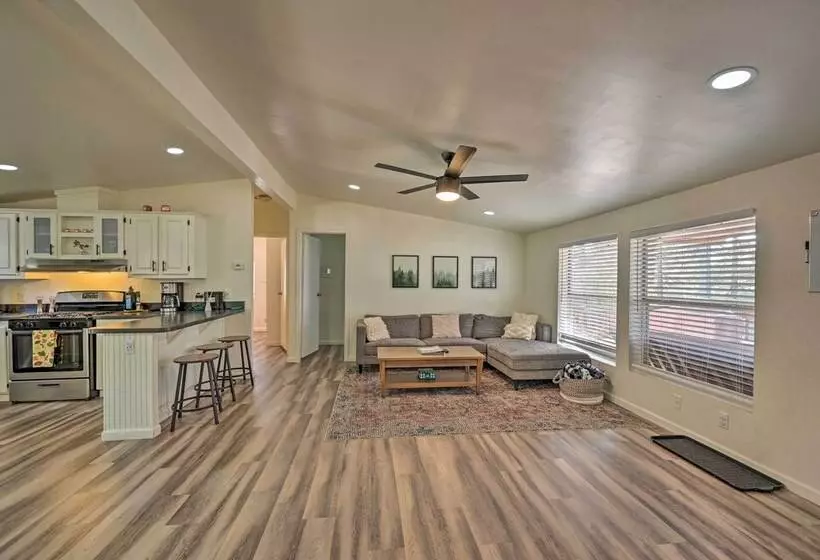 Munds Park Cabin W/ Wraparound Deck & Grill!
