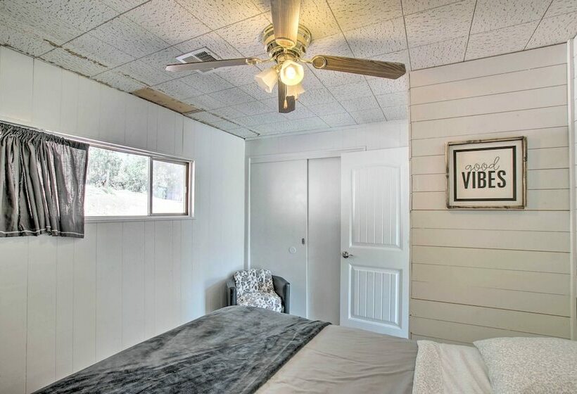 Peaceful Payson Cabin W/ Deck & Mtn Views!