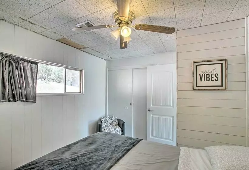 Peaceful Payson Cabin W/ Deck & Mtn Views!