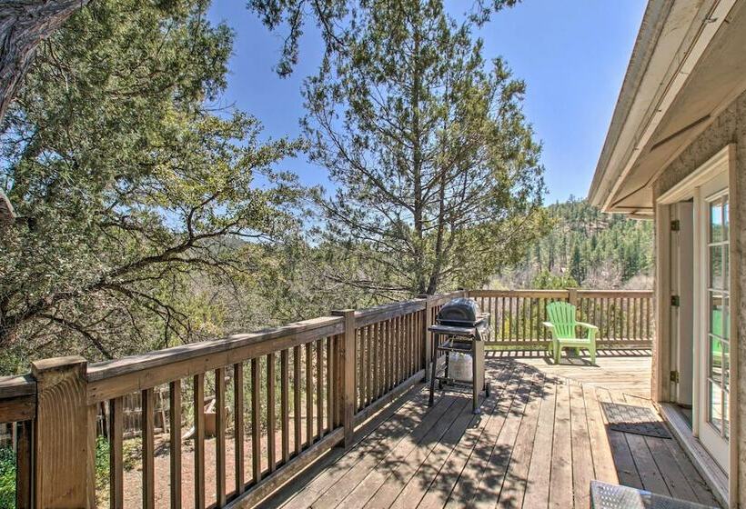 Peaceful Payson Cabin W/ Deck & Mtn Views!