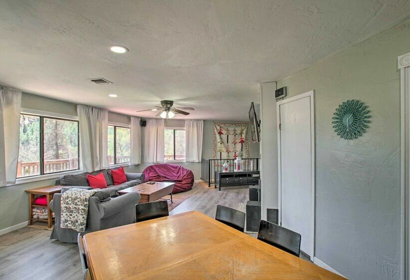 Peaceful Payson Cabin W/ Deck & Mtn Views!