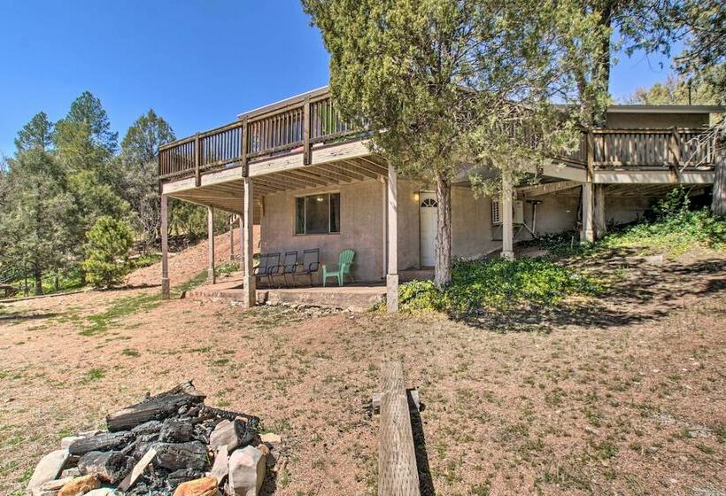 Peaceful Payson Cabin W/ Deck & Mtn Views!