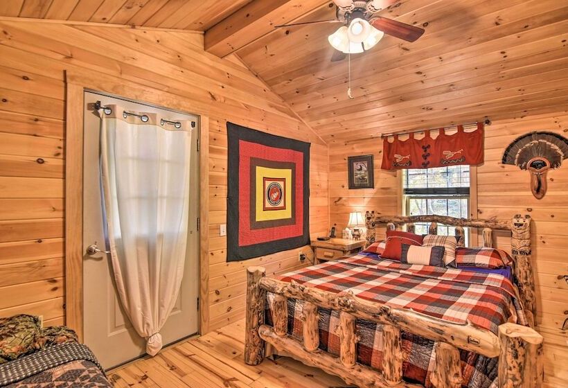 Parsons Semper Fi Cabin W/ Fire Pit!