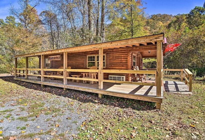 Parsons Semper Fi Cabin W/ Fire Pit!