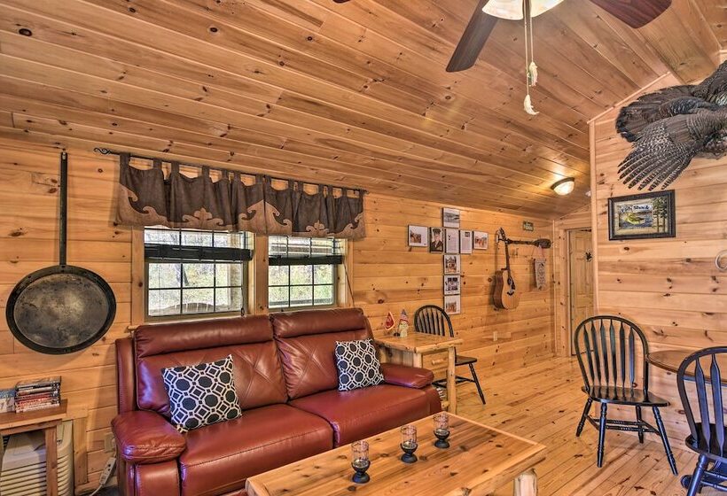 Parsons Semper Fi Cabin W/ Fire Pit!