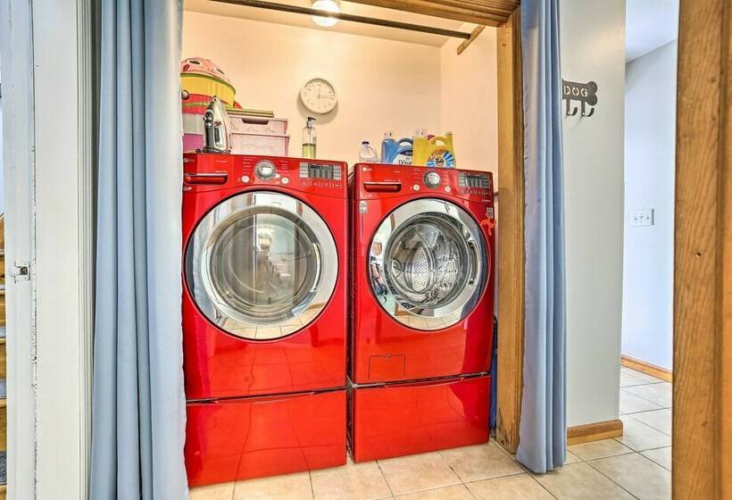 Petfriendly Pond View Loft W/ Private Pool!