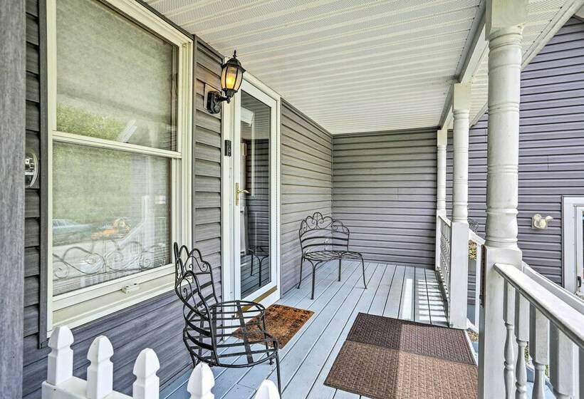 Petfriendly Pond View Loft W/ Private Pool!