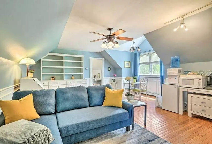 Petfriendly Pond View Loft  W/ Private Pool!