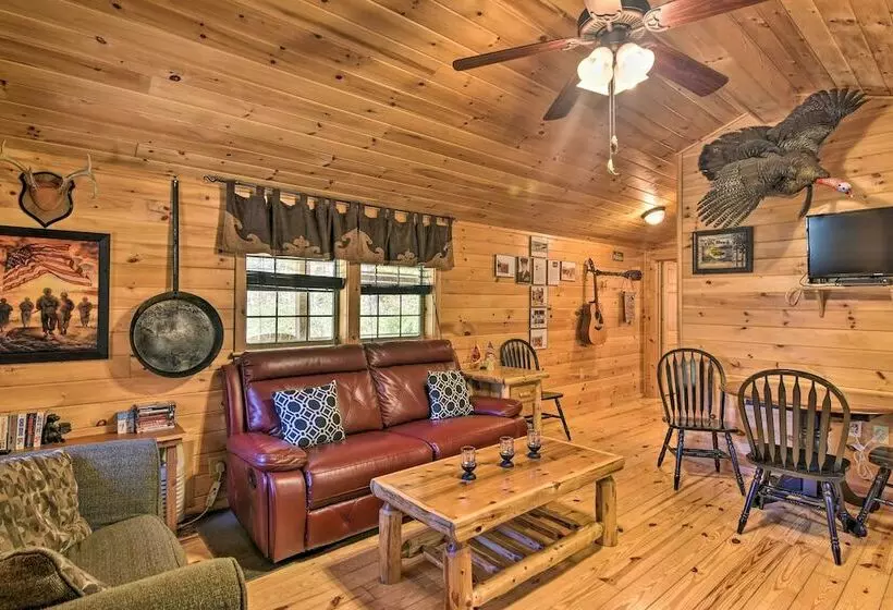 Parsons Semper Fi Cabin W/ Fire Pit!