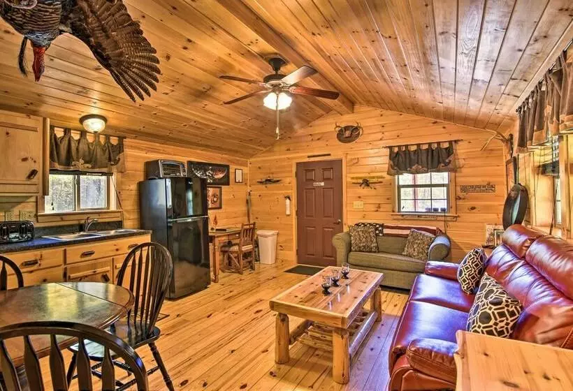 Parsons Semper Fi Cabin W/ Fire Pit!