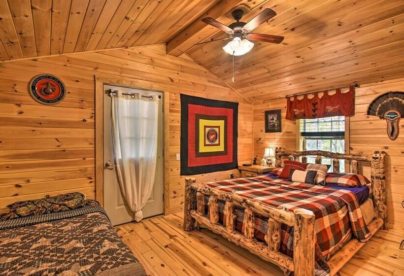 Parsons Semper Fi Cabin W/ Fire Pit!