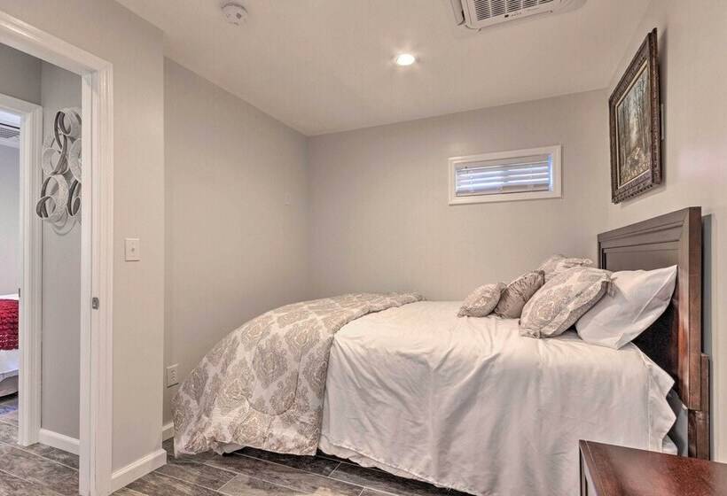 Petite Weaverville Escape   3 Mi To Main Street!