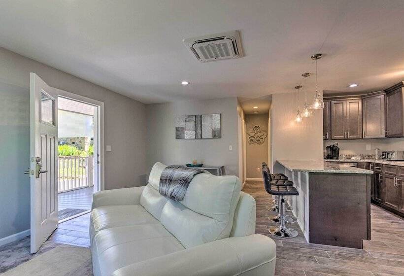 Petite Weaverville Escape   3 Mi To Main Street!