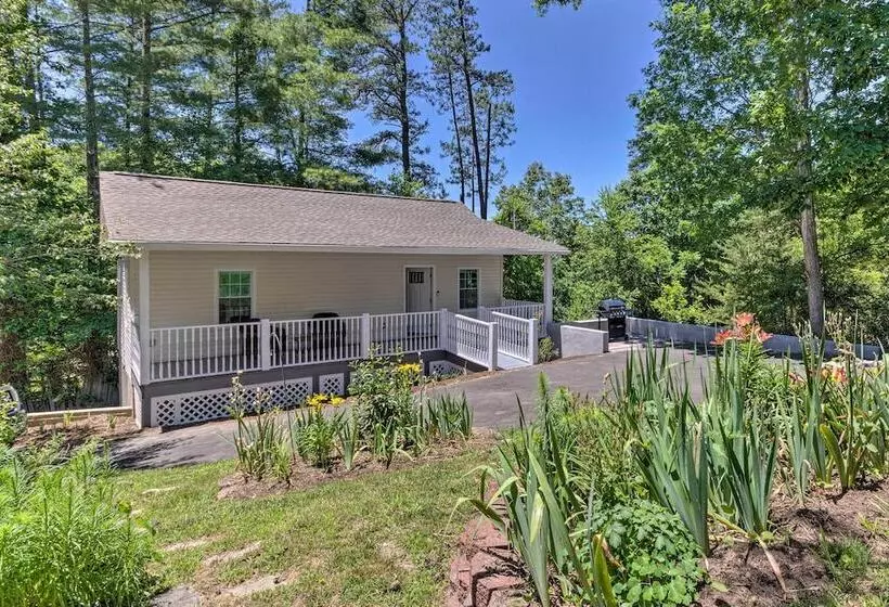 Petite Weaverville Escape   3 Mi To Main Street!