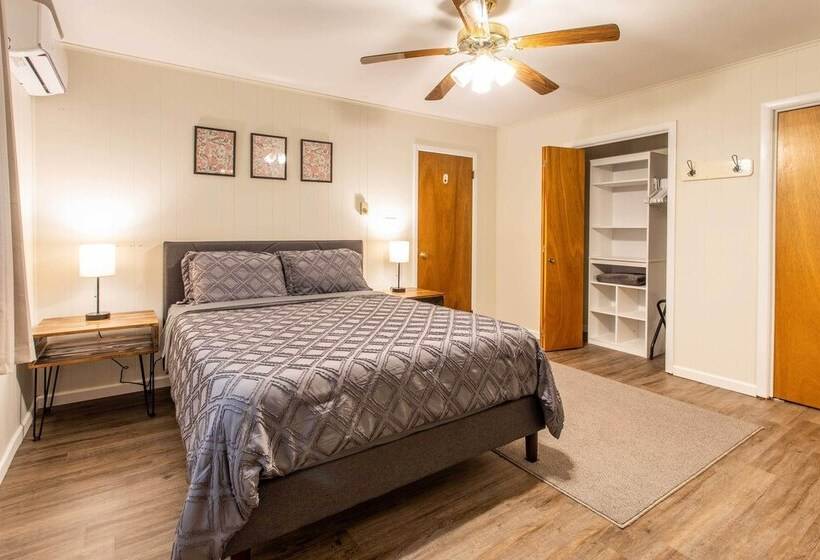 Cozy Poconos Ranch Home W/ Pool Access, Near Lake!