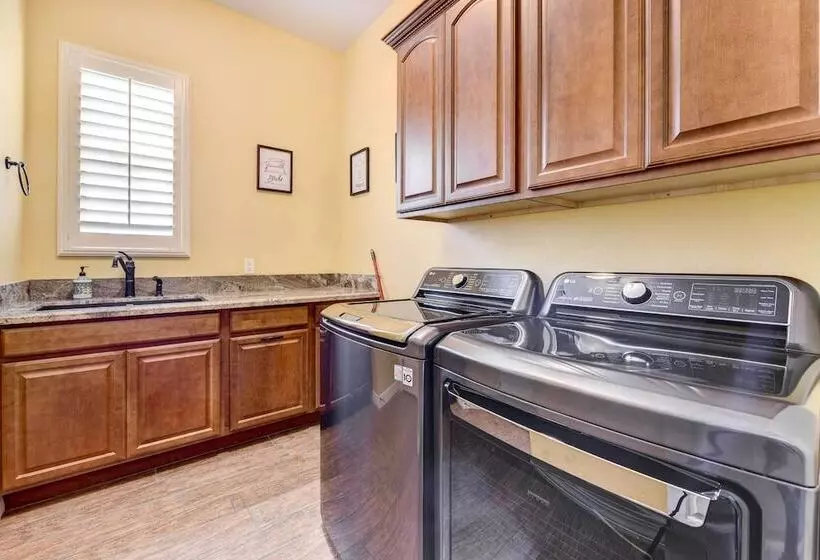 Queen Creek Vacation Rental W/ Private Pool!