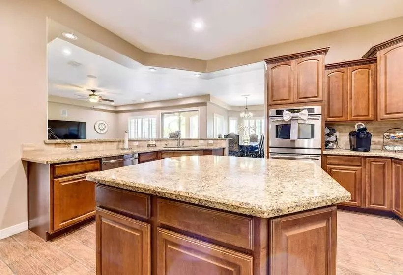 Queen Creek Vacation Rental W/ Private Pool!