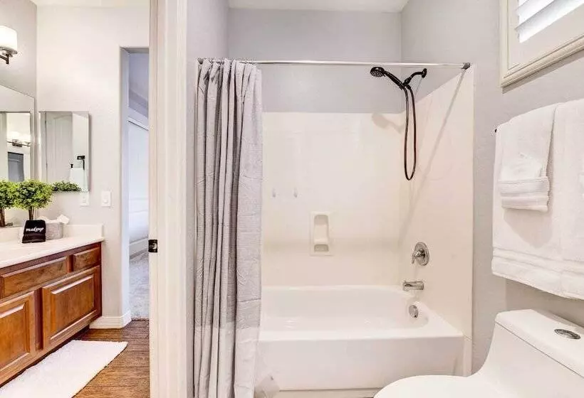 Queen Creek Vacation Rental W/ Private Pool!