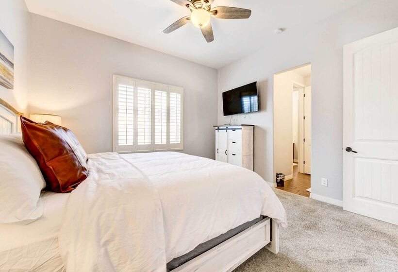 Queen Creek Vacation Rental W/ Private Pool!