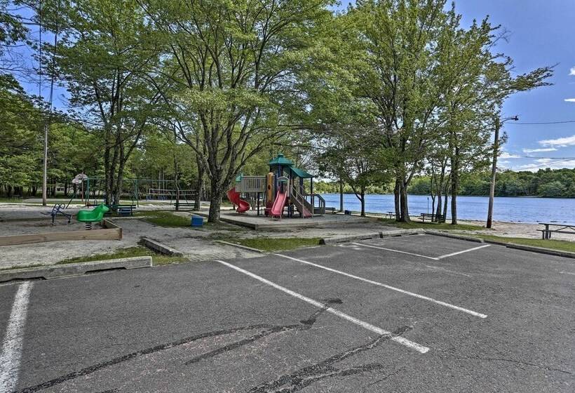 Blakeslee Hideaway W/ Lake Access: 3 Mi To Ski!