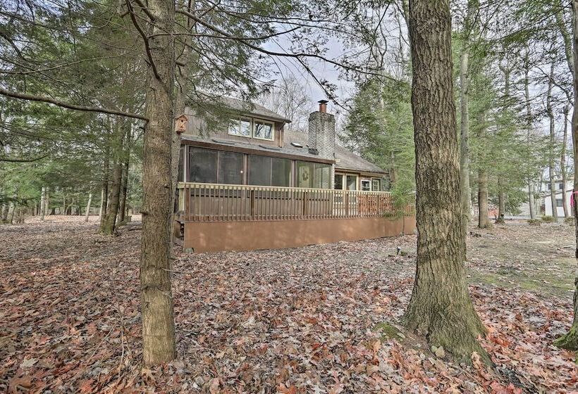 Blakeslee Hideaway W/ Lake Access: 3 Mi To Ski!