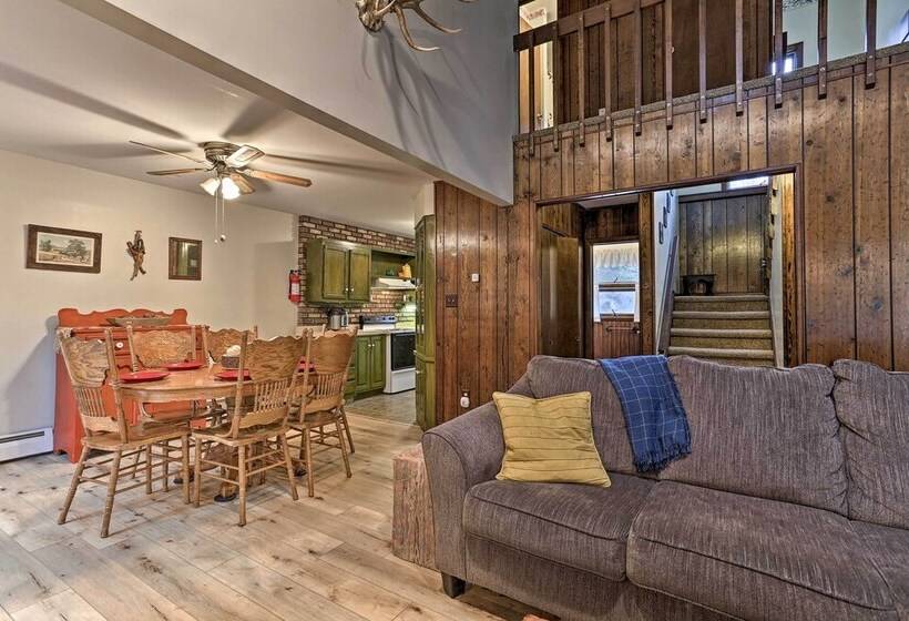 Blakeslee Hideaway W/ Lake Access: 3 Mi To Ski!