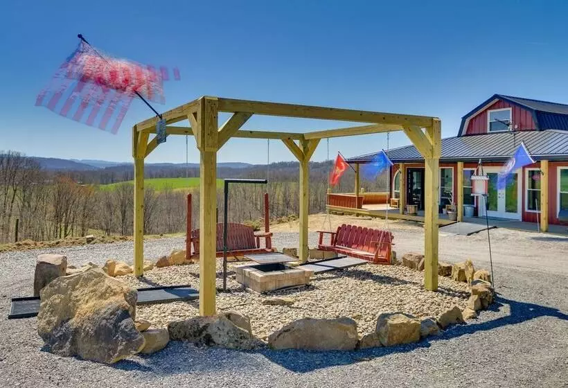 Scenic Ranch House W/ Fishing Pond!