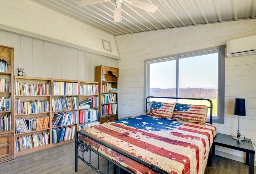 Scenic Ranch House W/ Fishing Pond!