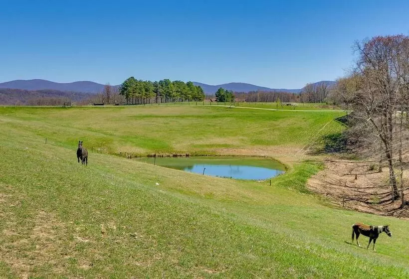 Scenic Ranch House W/ Fishing Pond!