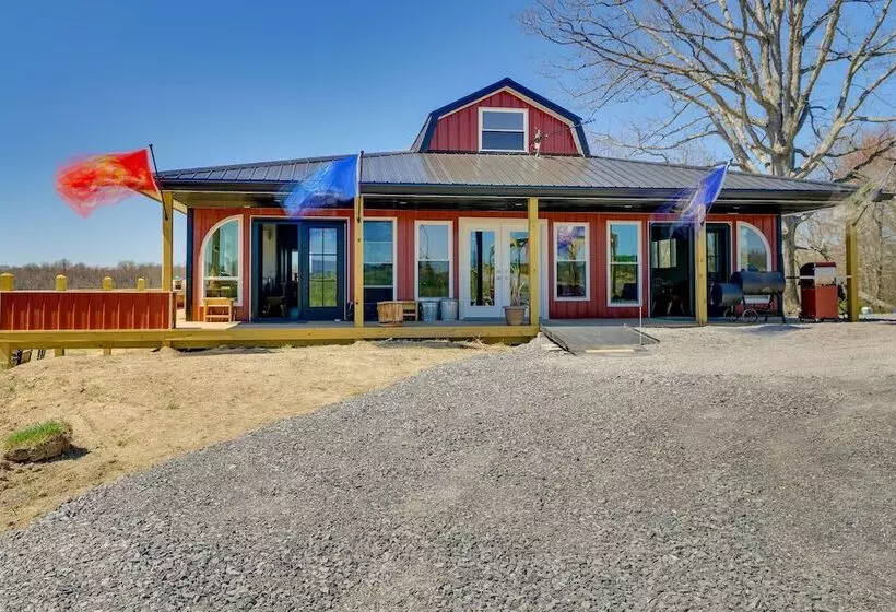 Scenic Ranch House W/ Fishing Pond!