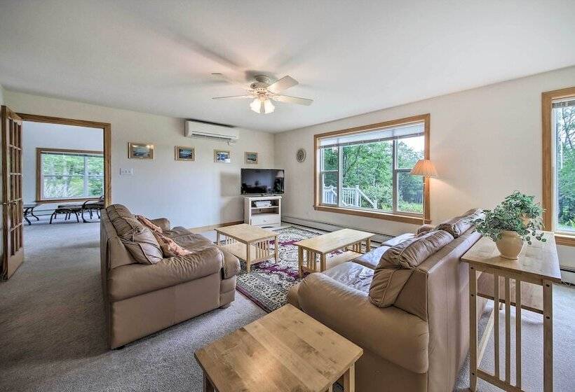 Spacious Bristol House W/ Deck & Harbor Views!