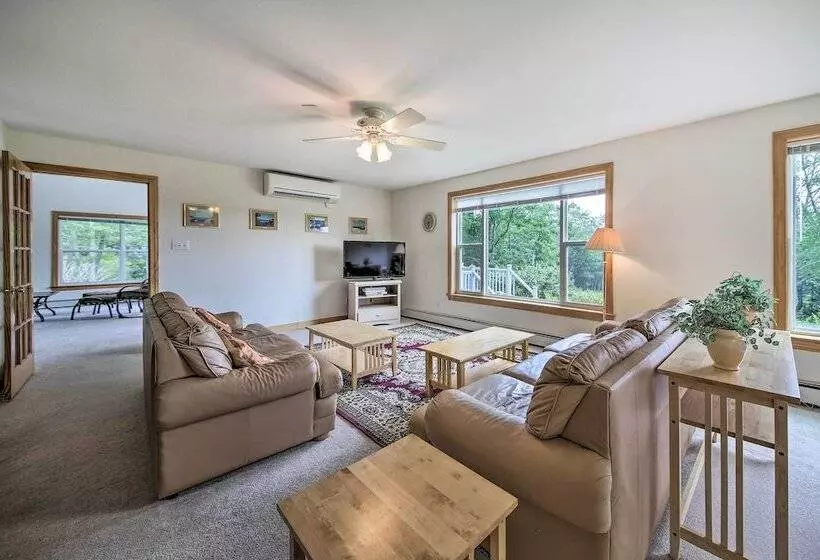 Spacious Bristol House W/ Deck & Harbor Views!