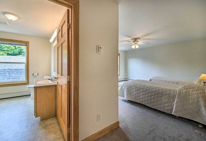 Spacious Bristol House W/ Deck & Harbor Views!