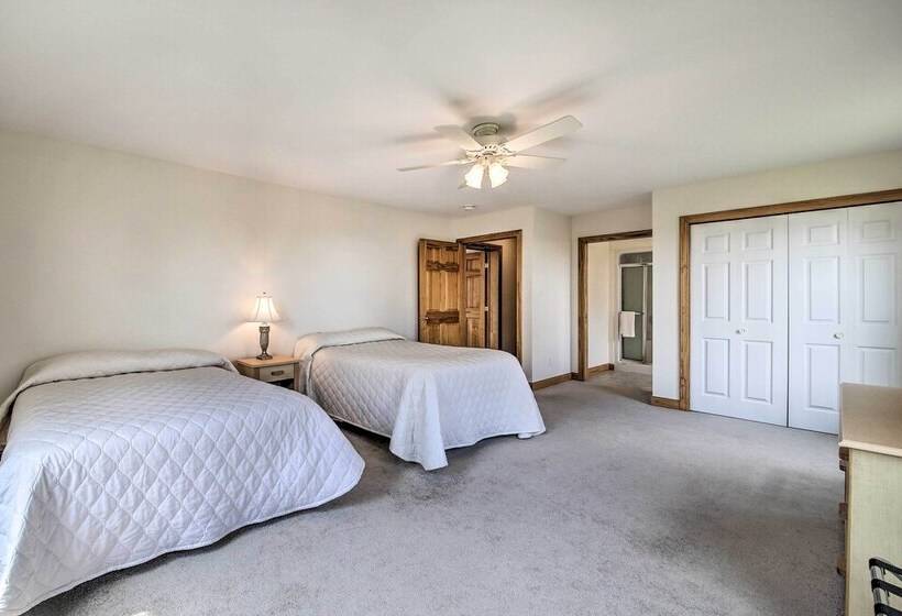 Spacious Bristol House W/ Deck & Harbor Views!