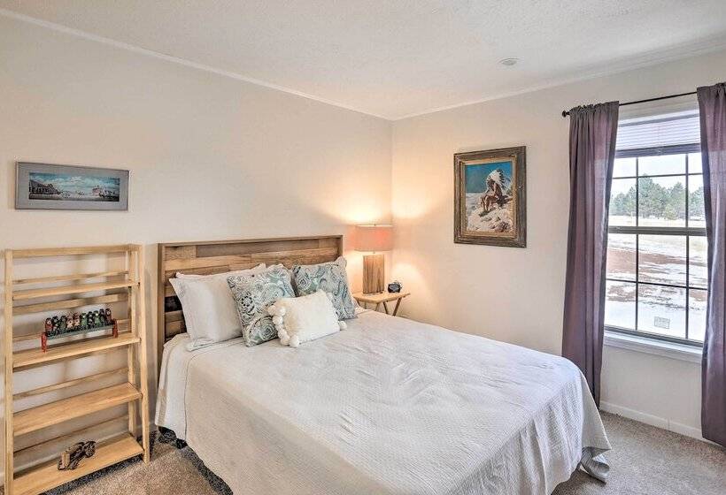 Spacious Hermosa House W/ Black Hills View