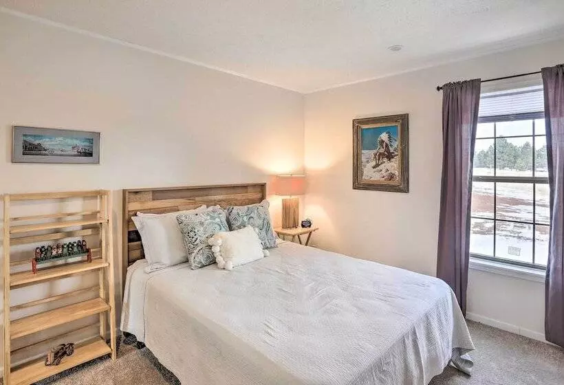 Spacious Hermosa House W/ Black Hills View