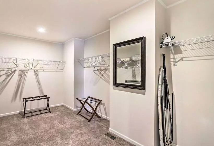 Spacious Hermosa House W/ Black Hills View
