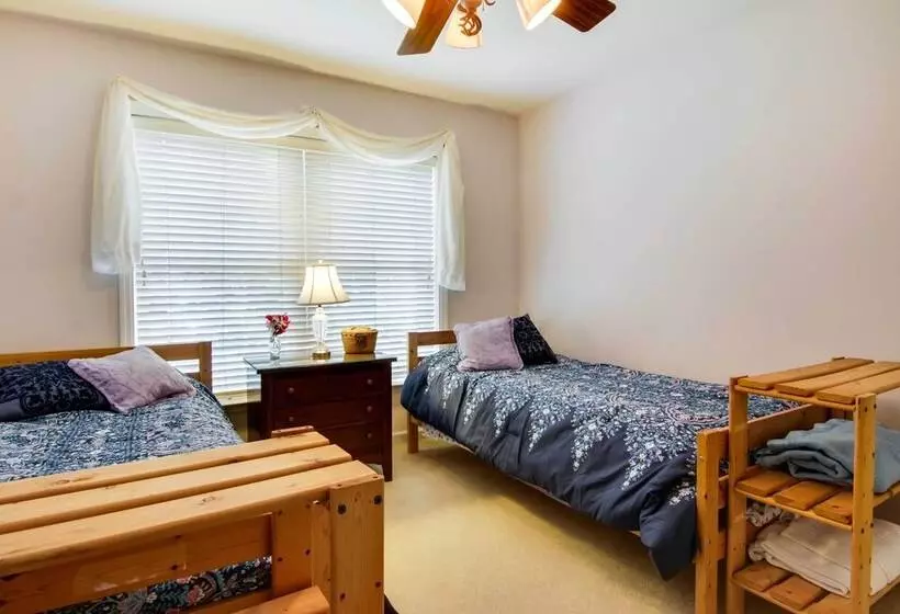 Sunny Lewes Home W/ Sunroom, Deck & Pond View