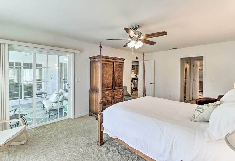 Sunny Lewes Home W/ Sunroom, Deck & Pond View